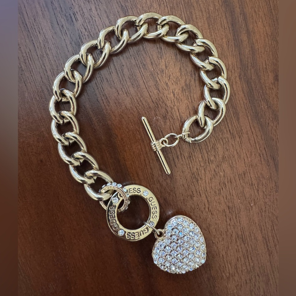 Guess Gold Heart Charm Bracelet Crystals Chain Toggle